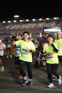 BIB: 869, 1304, 777
                            <button type="button" onclick="openModal(23012324)" class="btn btn-primary btn-sm float-right btn-popup" data-toggle="modal" data-target=".modal-high-quality">
                        <i class="fas fa-shopping-cart"></i> Add to Cart
                    </button>
                                            <button type="button" onclick="isThisMe(23012324, true)" class="btn btn-success btn-sm float-right btn-popup btn-isme hidden" data-toggle="tooltip" data-placement="bottom" title="นี่คือรูปของคุณใช่ไหม คลิกที่นี่เพื่อเอาเข้าอัลบั้ม">
                        <i class="fas fa-plus"></i> Add to album
                    </button>
                    <button type="button" onclick="isThisMe(23012324, false)" class="btn btn-warning btn-sm float-right btn-popup btn-isnotme hidden">
                        <i class="fas fa-ban"></i> Remove from album
                    </button>